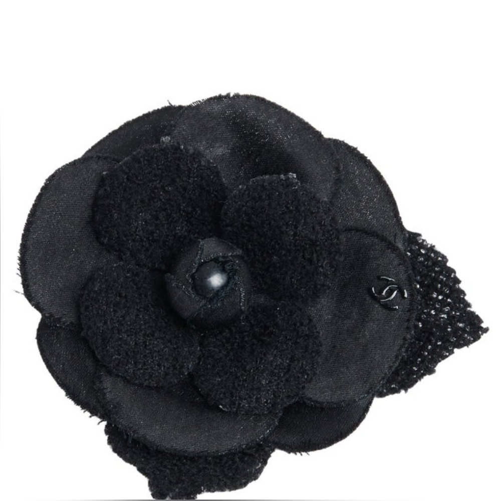 Chanel Broche Camelia Black Wool Tweed CC Brooch